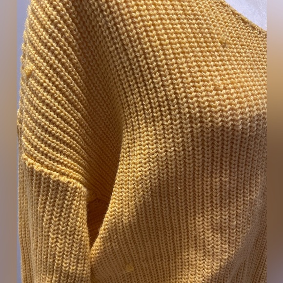 Pink lily mustard sweater - Picture 3 of 6